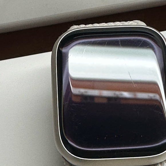 Apple WATCH ⌚️ Series 7 GPS 41mm Starlight Aluminum Case Braided Band Size 8 - Picture 3 of 6